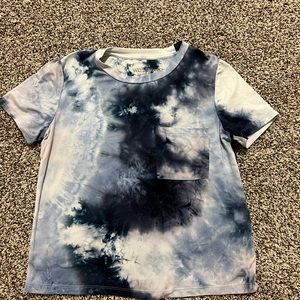 Women’s blue tie dye tshirt, in size medium
